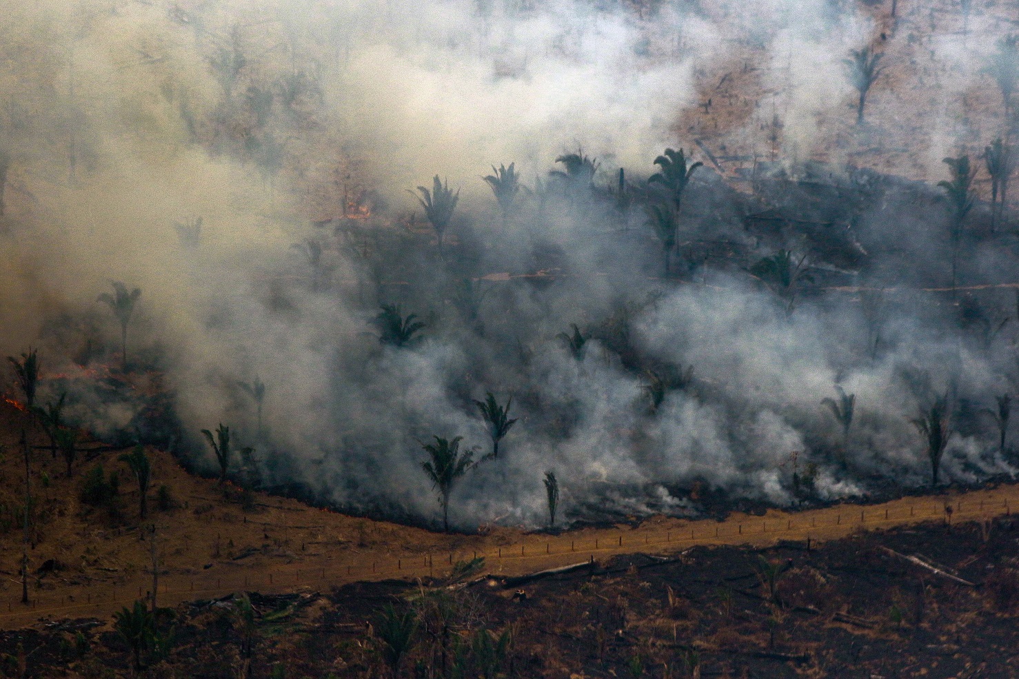 Imagem aérea dos incêndios na região de Boca do Acre, na Amazônia, capturada no último fim de semana. Foto Lula Sampaio/AFP
