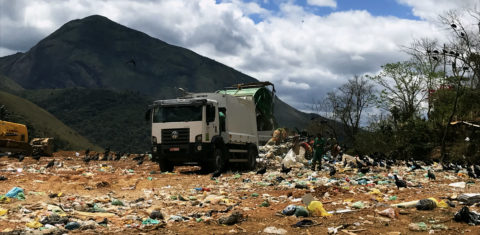Lixão de Teresópolis: funcionamento contra a legislação e projeto de usina para reciclagem. Foto de Bruna Martins