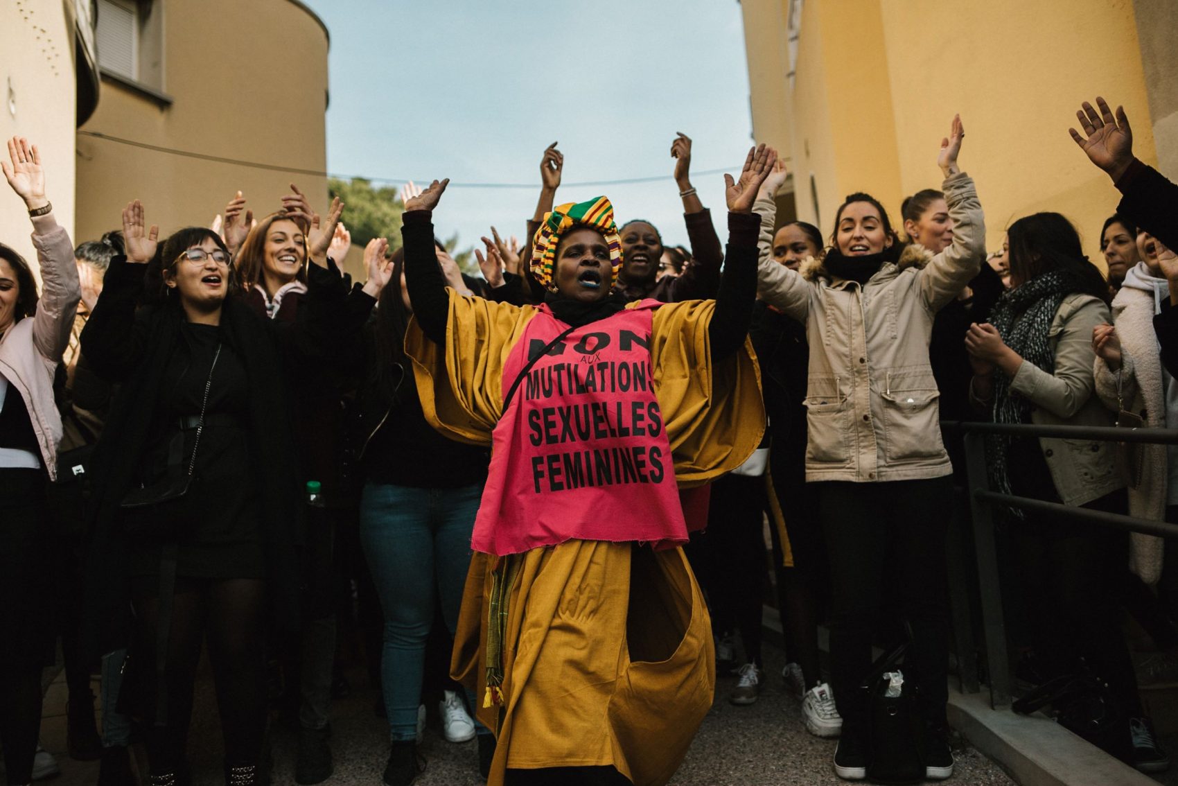 Protesto em Marselha, na França, contra a mutilação genital feminina: 200 milhões de vítimas e redução lenta nos números (Foto: Theo Giacometti/AFP) 