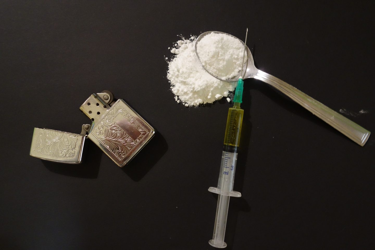 Heroína pronta para ser consumida: especialistas temem que usuários consumam drogas ainda mais pesadas durante pandemia (Foto: Reno Beranger/PIxabay)