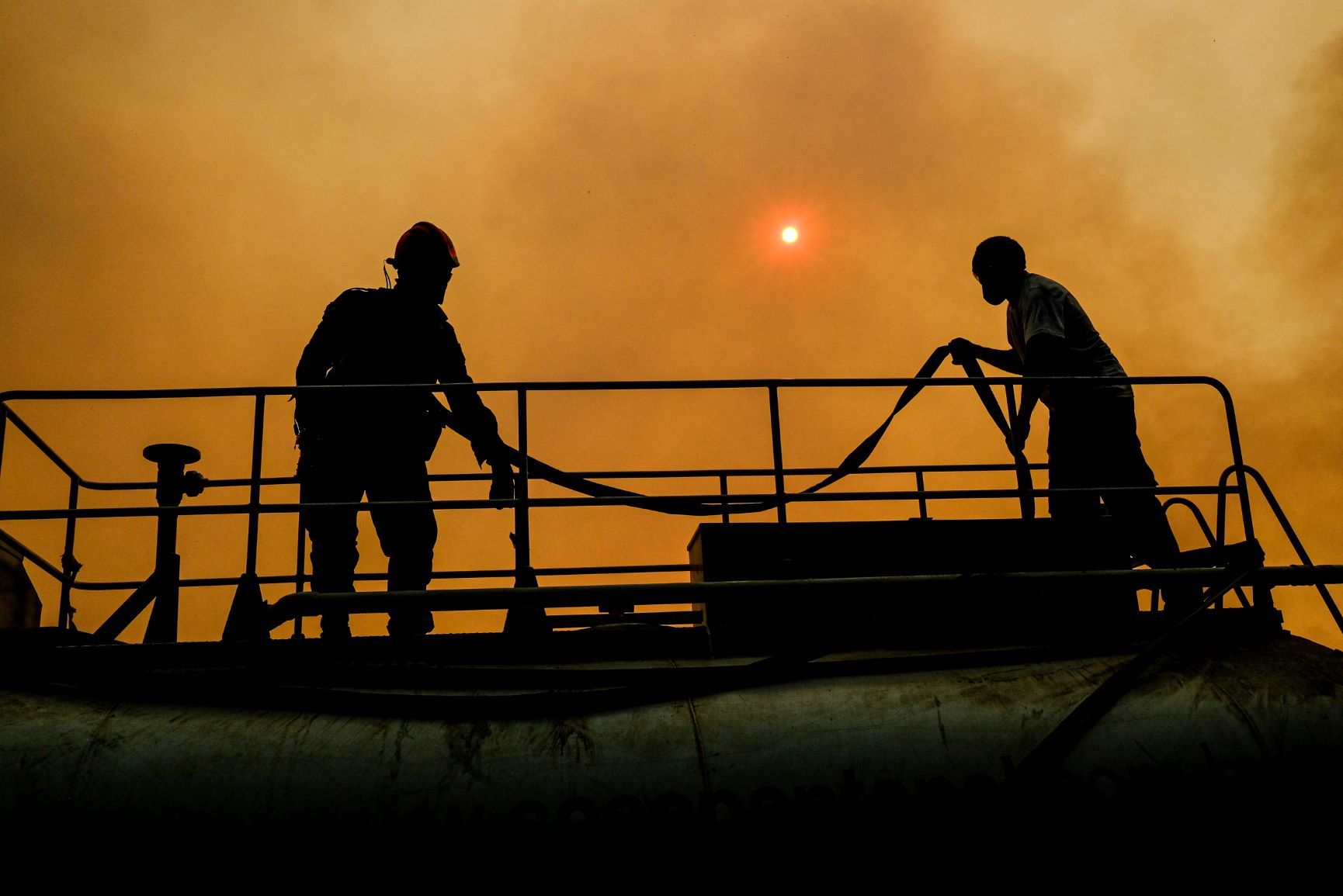 Bombeiros no combate às chamas no Pantanal: bioma teve o maior número de focos de incêndio no estado em agosto (Foto: Mayke Toscano/Secom-MT)