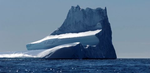 Iceberg no Ártico, ao leste da costa da Groenlândia: degelo marinho é o segundo maior da história (Foto: Philippe Roy/Aurimages/AFP)