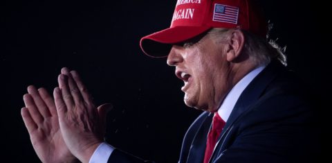 Donald Trump em campanha na Flórida: com sua presidência, reputação dos Estados Unidos no exterior caiu ao nível mais baixo (Foto: Brendan Smialowski / AFP)