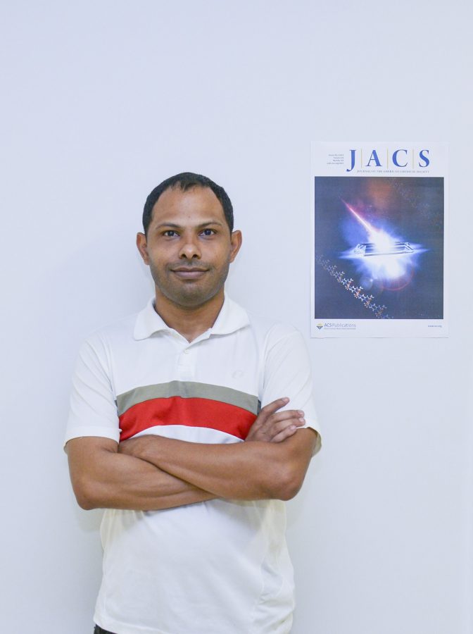 O doutorando em Química, José Antonio Nascimento Neto: artigo 100% brasileiro na capa da revista Journal of the American of Chemical Society - JACS (Foto: Divulgação/UFG)