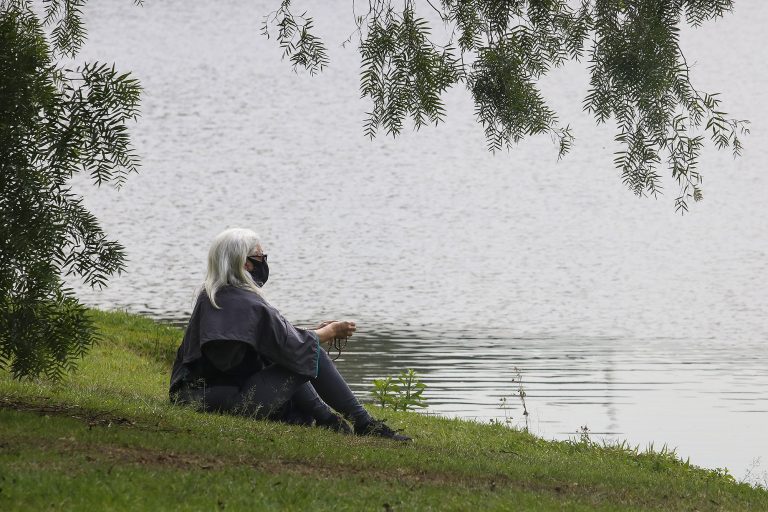 Parque do Ibirapuera após a flexibilização do isolamento social durante a pandemia de covid-19: pesquisa da UFRGS mostra sequelas emocionais dos brasileiros (Foto: Ravena Rosa/Agência Brasil)