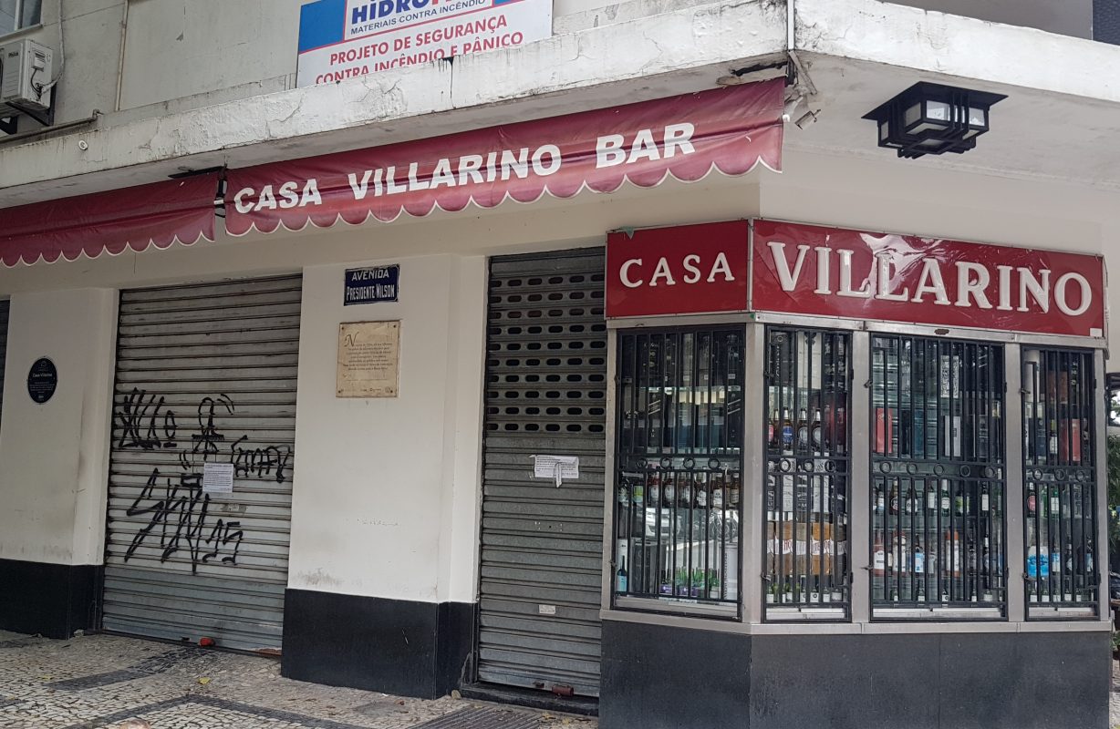 Casa Villarino de portas fechas: lugar histórico sucumbiu ao Centro deserto com a pandemia (Foto: Oscar Valporto)
