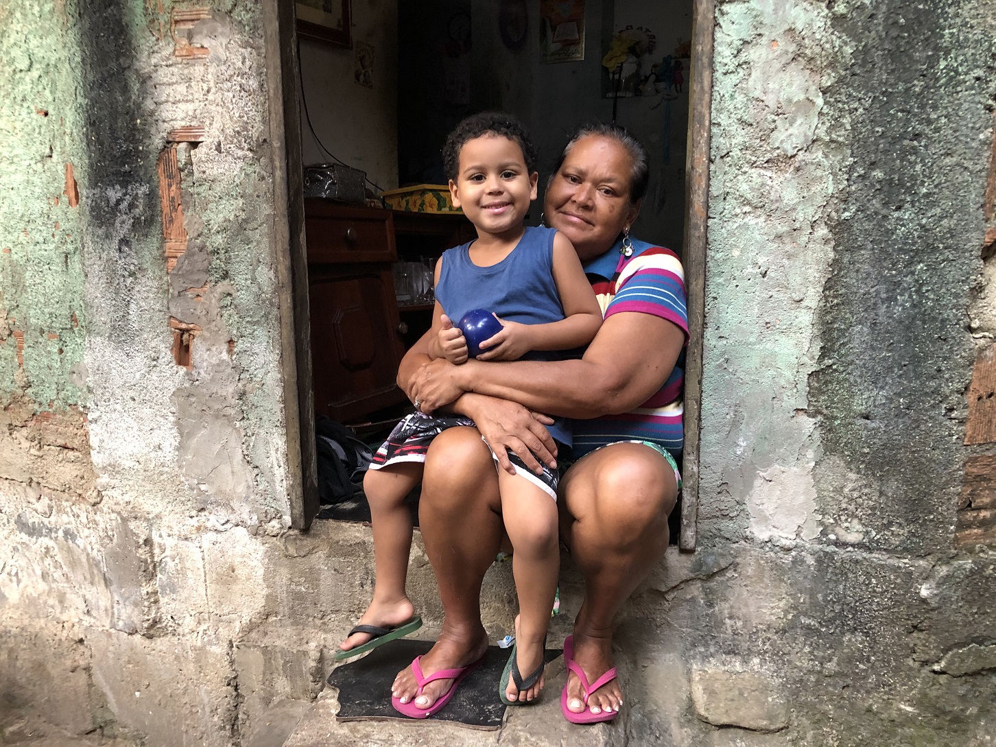 Márcia Rodrigues é mãe solteira e aguarda uma ajuda do governo. Ela e o filho Alex estão desempregados. Foto Igor Soares