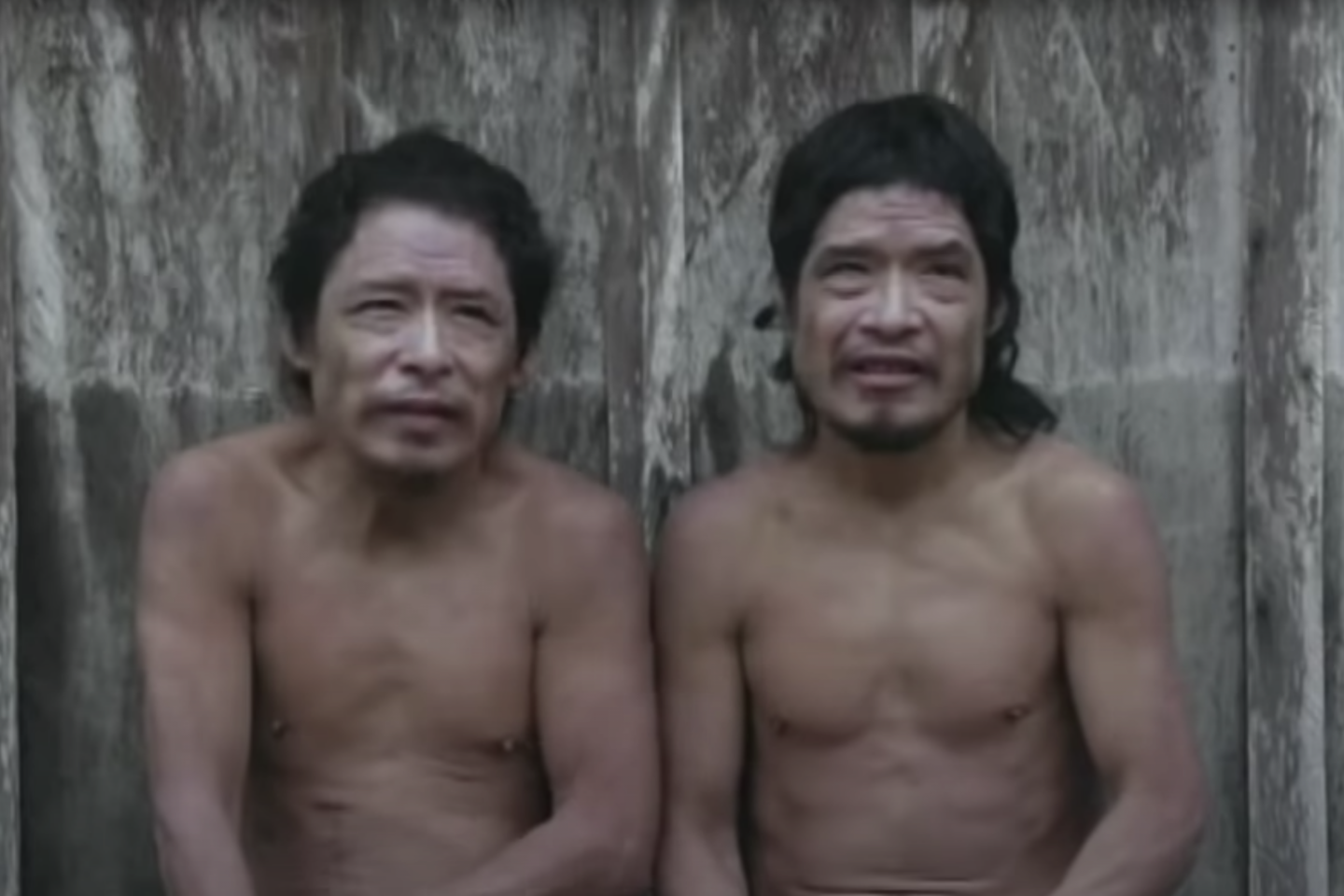 Tamandua e Baita, dupla de sobreviventes do massacre da etnia Piripkura. Frame do filme "Piripkura"