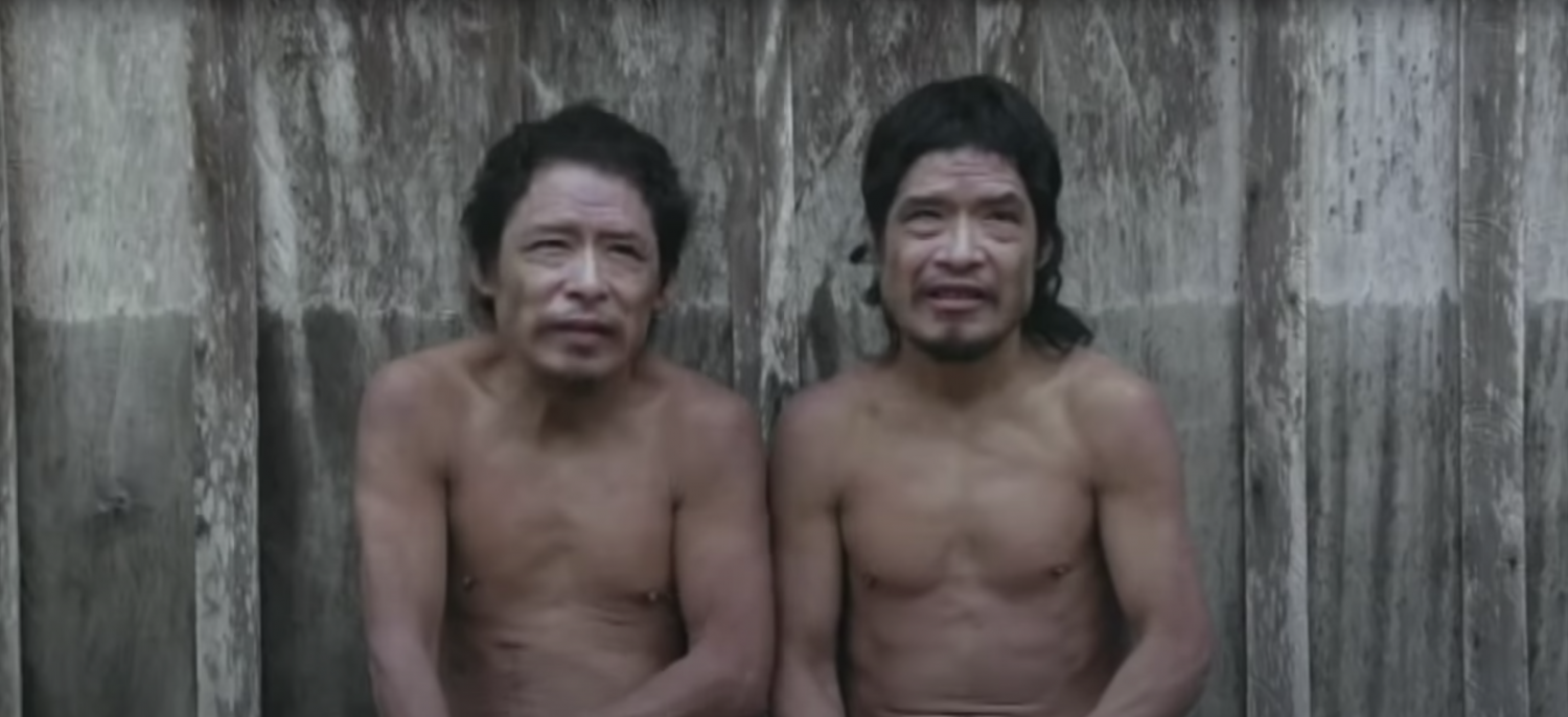 Tamandua e Baita, dupla de sobreviventes do massacre da etnia Piripkura. Frame do filme "Piripkura"