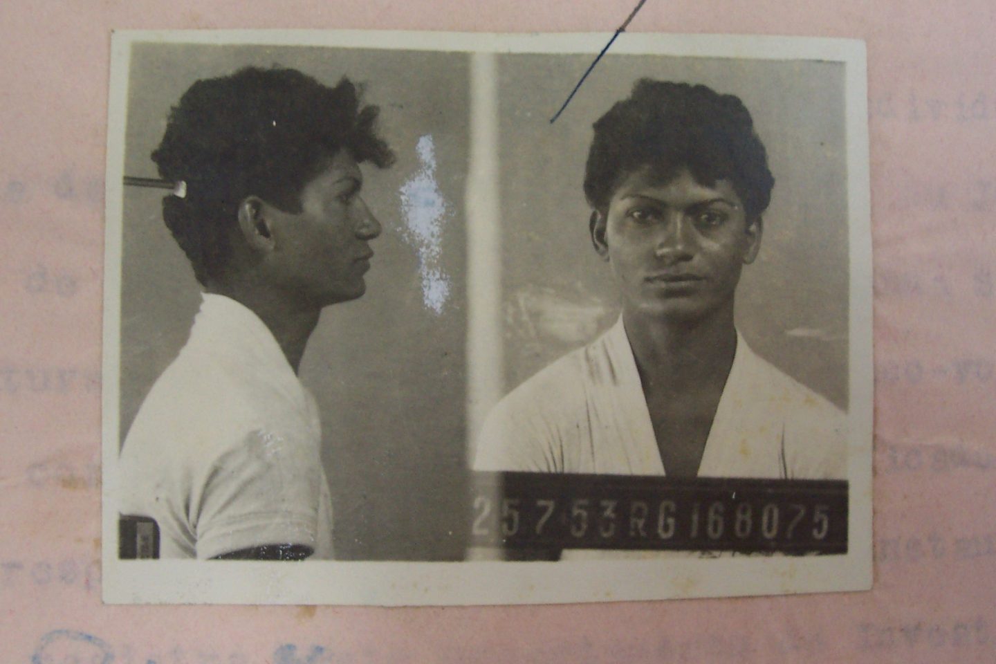 Negra, nordestina e travesti: a trajetória de Cintura Fina