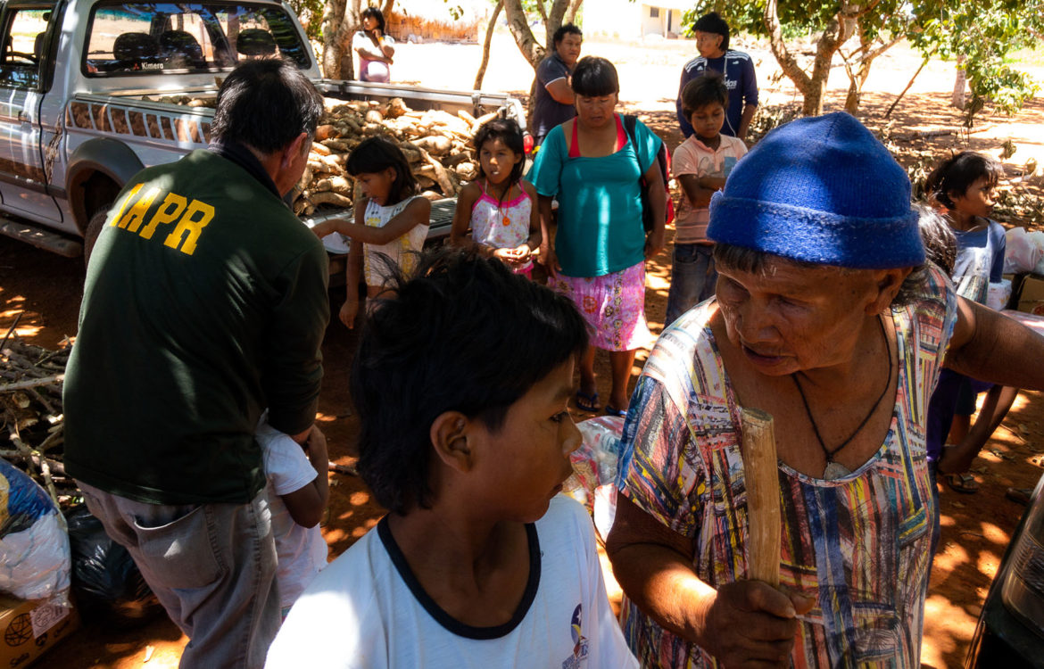 Em Mato Grosso, indgenas Xavante passam por dificuldades e recebem doaes (Foto Jos Medeiros/Amaznia Real)