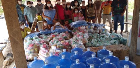 Associados da Federação dos Povos Indígenas de Mato Grosso, com donativos para famílias indígenas vítimas da pandemia e das queimadas no Pantanal. Foto divulgação Fepoimt