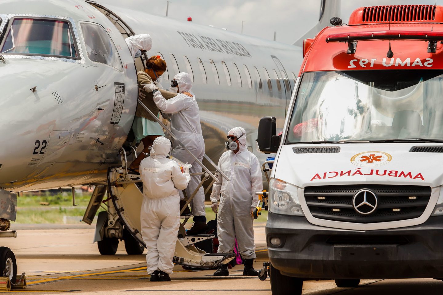 Paciente de Manaus chega a Teresina em avião da FAB: variante brasileira, surgida no Amazonas, agravou segunda onda no estado e agora assusta o Reino Unido (Fotos Thiago Amaral/Amazônia Real)