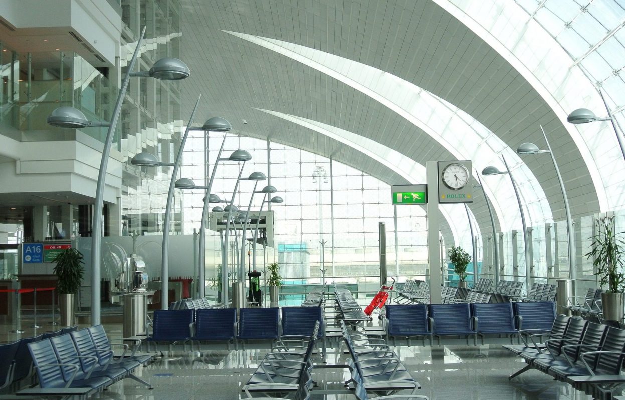 Aerorporto de Dubai vazio durante a pandemia