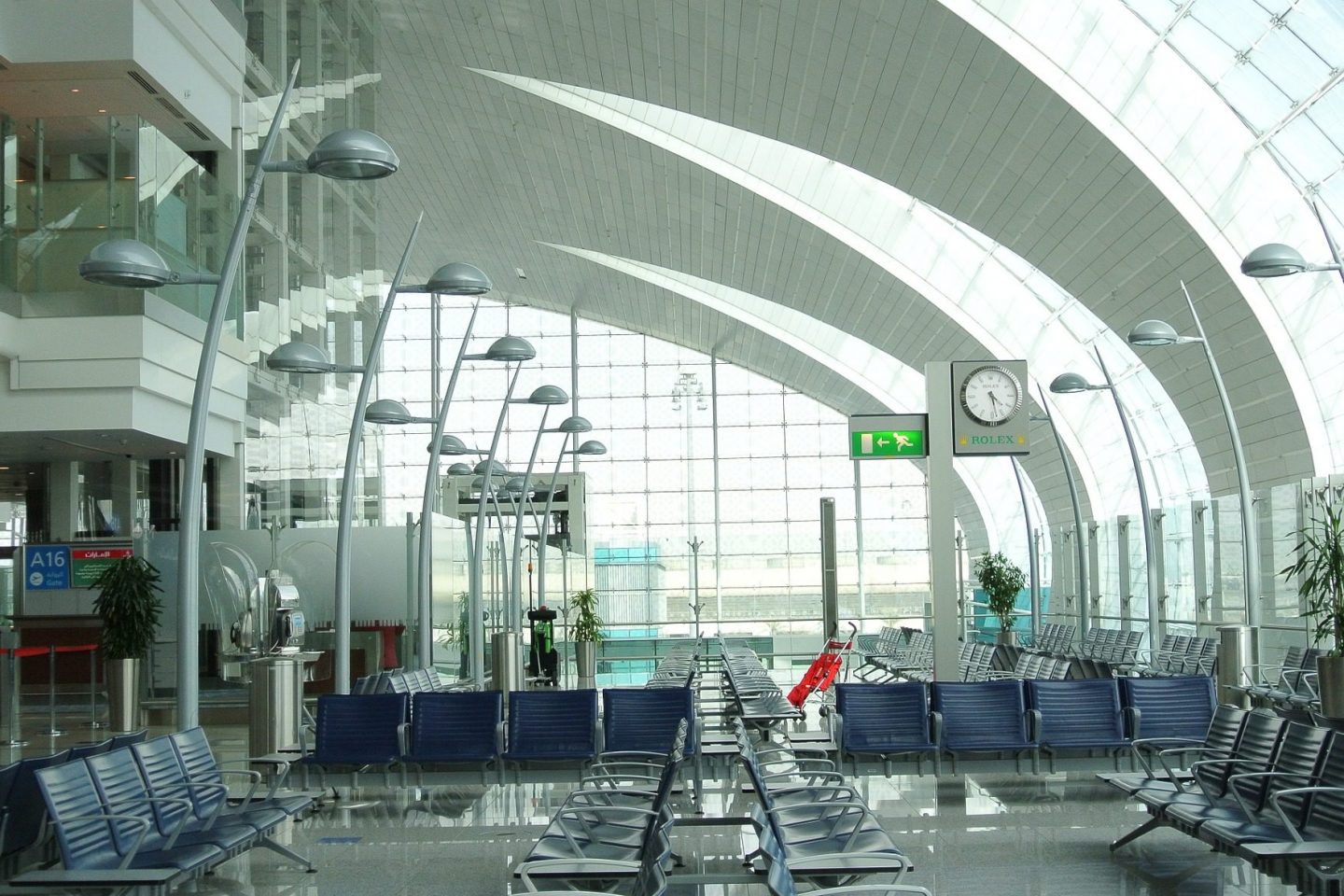 Aerorporto de Dubai vazio durante a pandemia