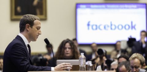Facebook combate mentiras climáticas: Mark Zuckerberg, CEO do Facebook, presta depoimento no Comitê de Serviços Financeiros do Congresso americano. Foto Aurora Samperio/ NurPhoto/AFP. Outubro/2019