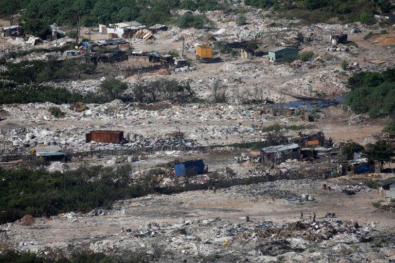 Mário Moscatelli: "A partir do fechamento do aterro metropolitano todos esses lixões não pararam de crescer de forma descontrolada". Foto Custódio Coimbra