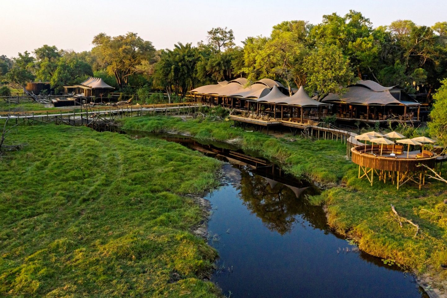 Xigera Safari Lodge, em Botsuana: aberto recentemente, é um dos bons exemplos de hotelaria sustentável no continente africano | Foto de divulgação/Great Plains Conservation