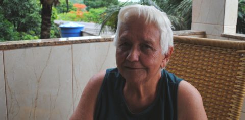 Dona Dodô, 79 anos, ex-interna da Colônia Tavares de Macedo: irmã enfermeira impediu filha de ser levada para educandário (Foto: Letícia Lopes)
