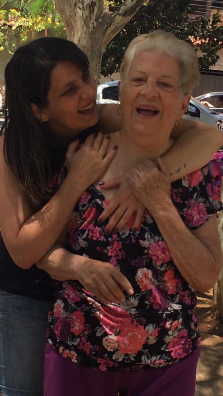Alzheimer na pandemia: Luciana Silva e Horta com a mãe, dona Ivete