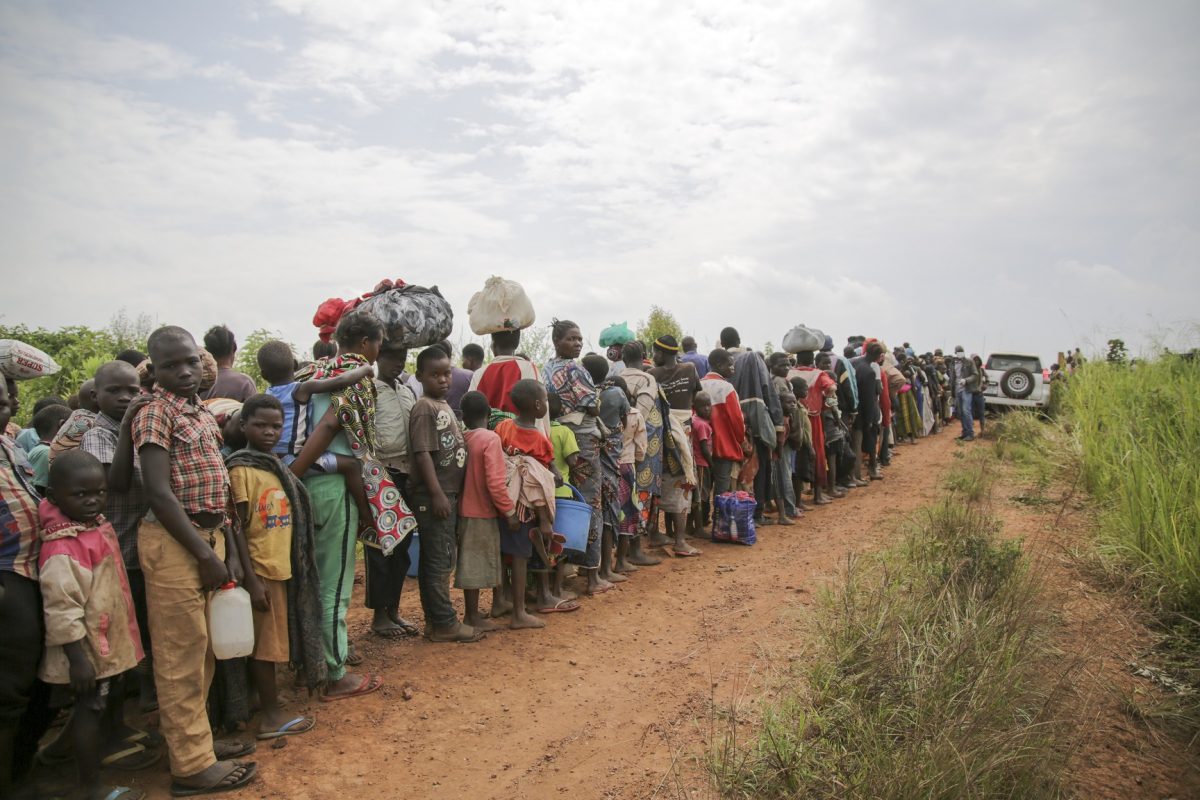 Em julho de 2020, a ACNUR, o Governo de Uganda e outros parceiros montaram uma operação de emergência no distrito de Zombo para receber milhares de requerentes de asilo encalhados entre Uganda e a República Democrática do Congo (RDC). Foto ACNUR. Julho/2020