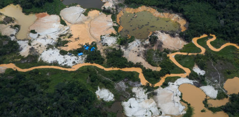 Garimpo ilegal de ouro na região do Homoxi na Terra Indigena Yanomami, em Roraima: reportagem sobre comércio de ouro legal teve trecho censurado pela Justiça (Foto: Bruno Kelly/Amazônia Real).
