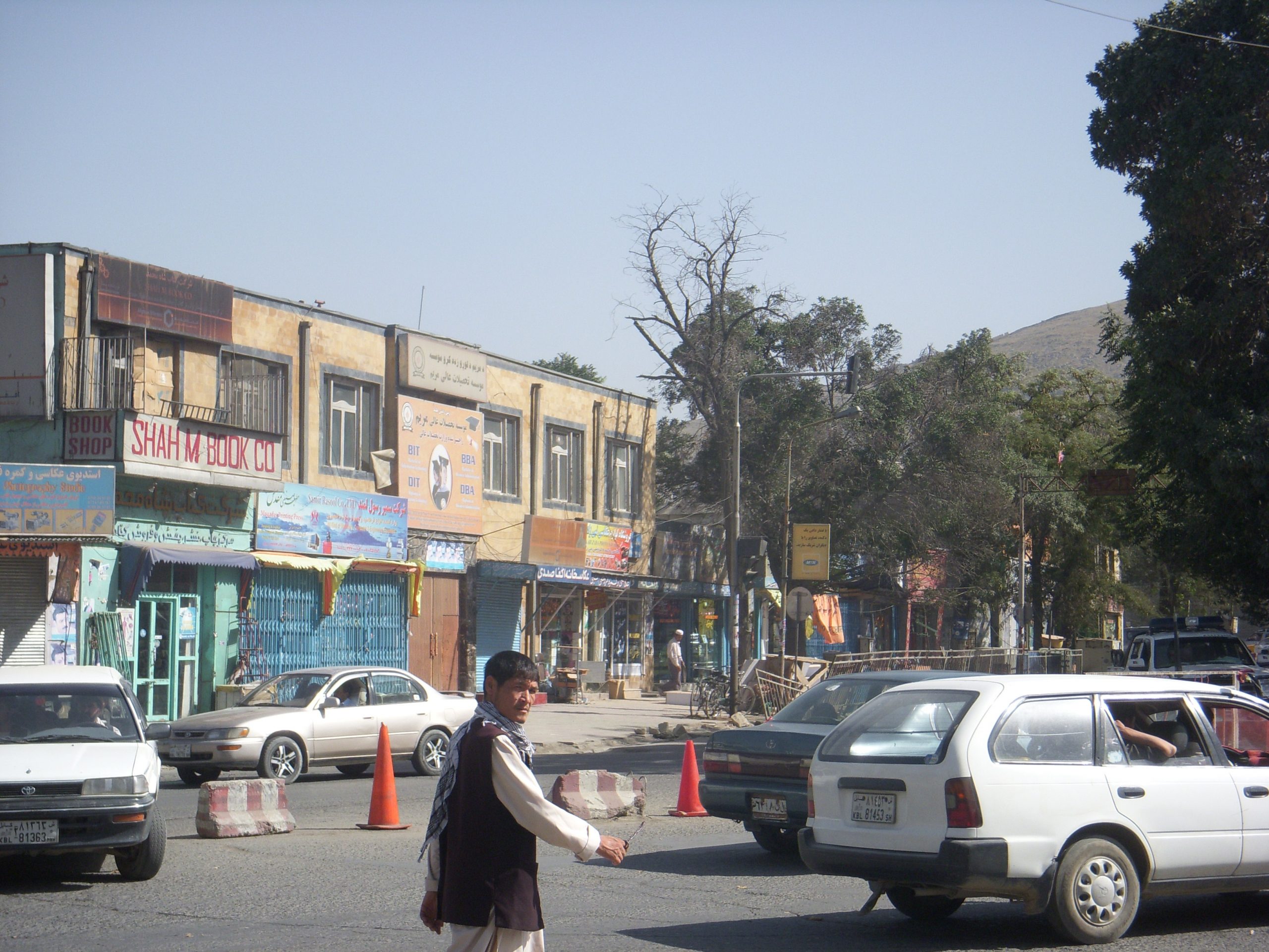 A livraria Shah M. Books, centro da narrativa do best-seller O Livreiro de Cabul: decepção dos afegãos com ajuda internacional que só beneficiou elite (Foto: Florência Costa - Agosto/2009)