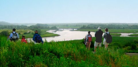 Visitantes no Parque Fresh Kills: maior aterro sanitário do mundo, receptor do lixo dos destroços das torres gêmeas, vira área verde em Nova York (Foto: Parque Fresh Kills/divulgação)