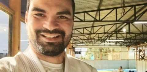 O publicitário Fernando Ramos: contaminação na balada, quase 20 dias de hospital e vídeo de alerta (Foto; Arquivo Pessoal)