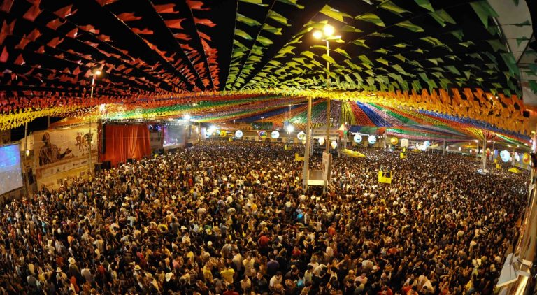 Multidão no São João de Campina Grande em 2019: cidades nordestina afetadas pelo cancelamento das festas juninas pelo segundo ano consecutivo (Foto: Prefeitura de Campina Grande)