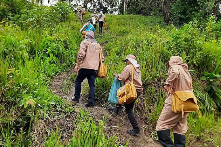 Agentes sanitários em ação contra a malária no interior do Pará: estudo mostra que desmatamento facilita disseminação de doenças na Amazônia (Foto: Agência Pará - 18/04/2021)