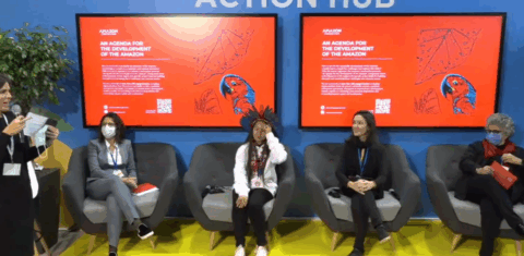 A mediadora Renata Piazzon, Ana Toni, Samela Sateré-Mawé, Ilona Szabó e Izabella Teixeira: potência feminina em debate sobre a Amazônia na COP26 (Foto: Reprodução)