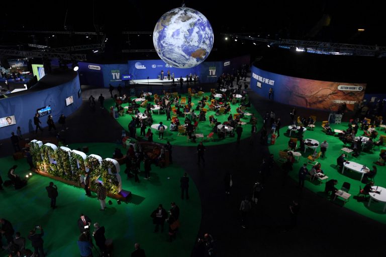 Vista geral do Action Hub da COP26: especialistas analisam Pacto de Glasgow (Foto: Paul Ellis / AFP)