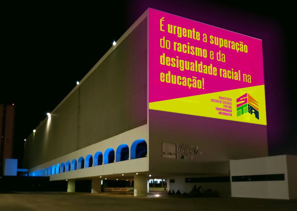Teste de projeção antirracista na Biblioteca Nacional de Brasília: lançamento de iniciativa para combater racismo e promover equidade racial nas escolas (Foto: Divulgação)