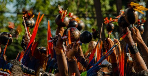 Índios de todas as tribos se unem em abraço à Represa do