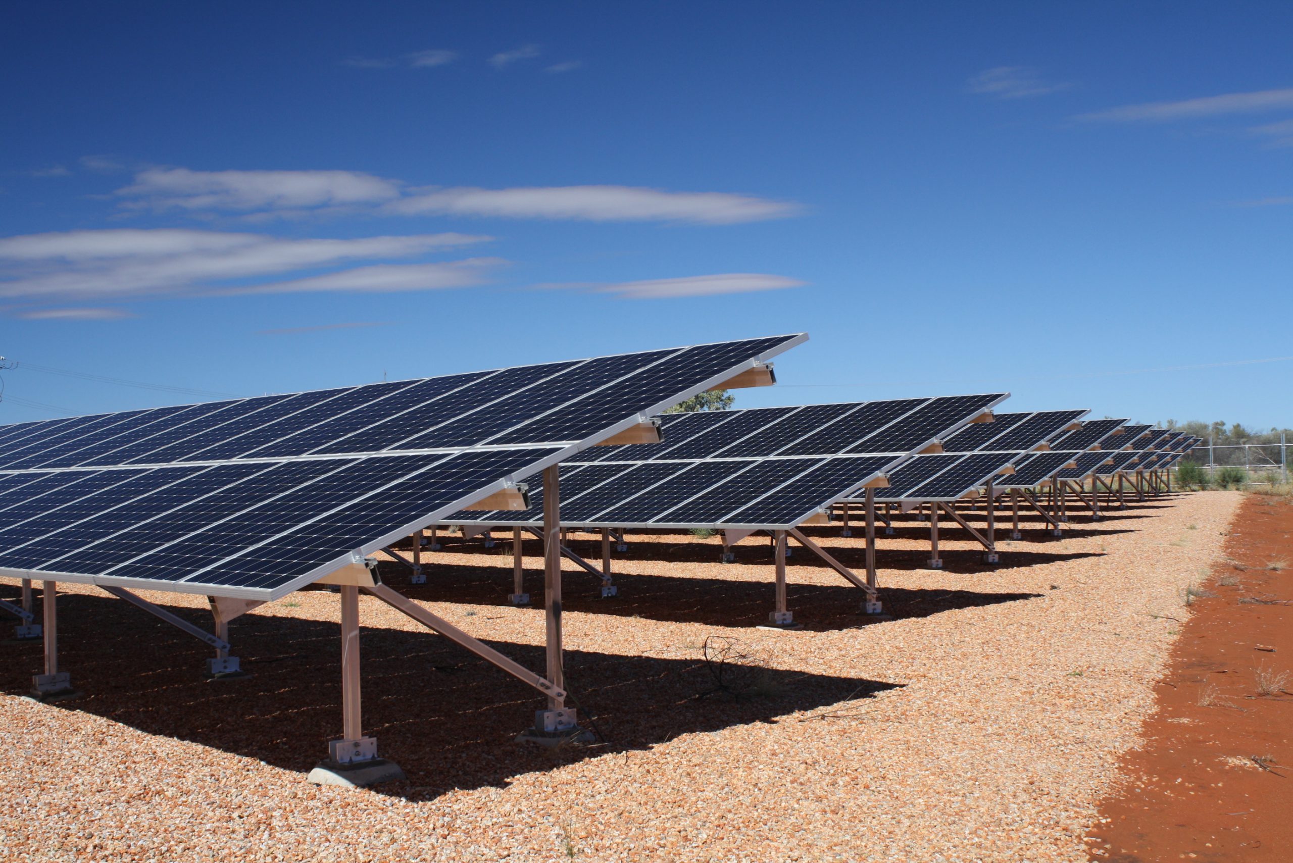 Fazenda de energia solar na Austrália: país da Oceania tem a maior porcentagem de energia gerada pelo sol, 12% ( Foto: Divulgação)