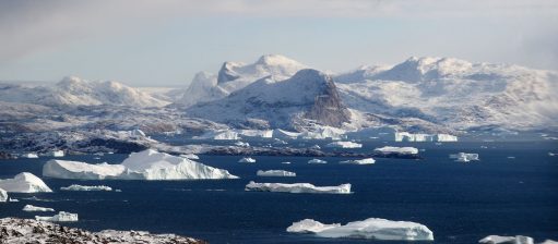 Derretimento de icebergs na Groenlândia com aquecimento dos oceanos: indicadores de crise climática quebram recordes em 2021 (Foto: Mario Tama / AFP - 07/09/2021)