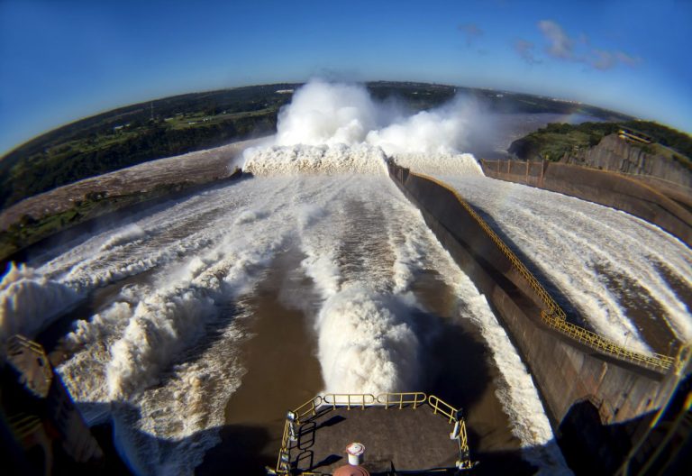 Simpósio em Itaipu mostrou que é preciso fortalecer a cooperação internacional e o compartilhamento de conhecimento para enfrentar os desafios da água e da energia. Foto Caio Coronel/Itaipu Binacional