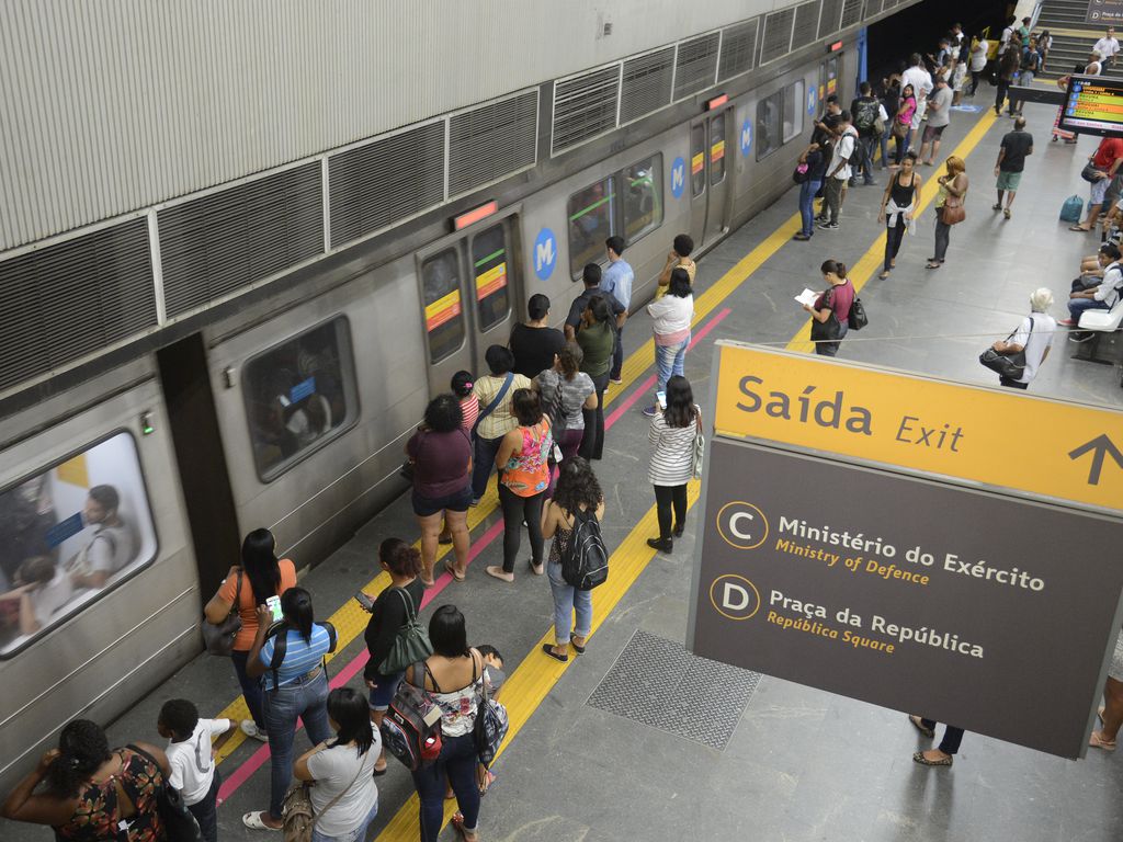Estação Central do Brasil do metrô: irrelevância no caótico transporte público fluminense. Foto Fernando Frazão/Agência Brasil