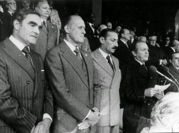 João Havelange (segundo a partir da esquerda) ao lado do ditador Jorge Videla: parceiros na Copa da Argentina. Reprodução