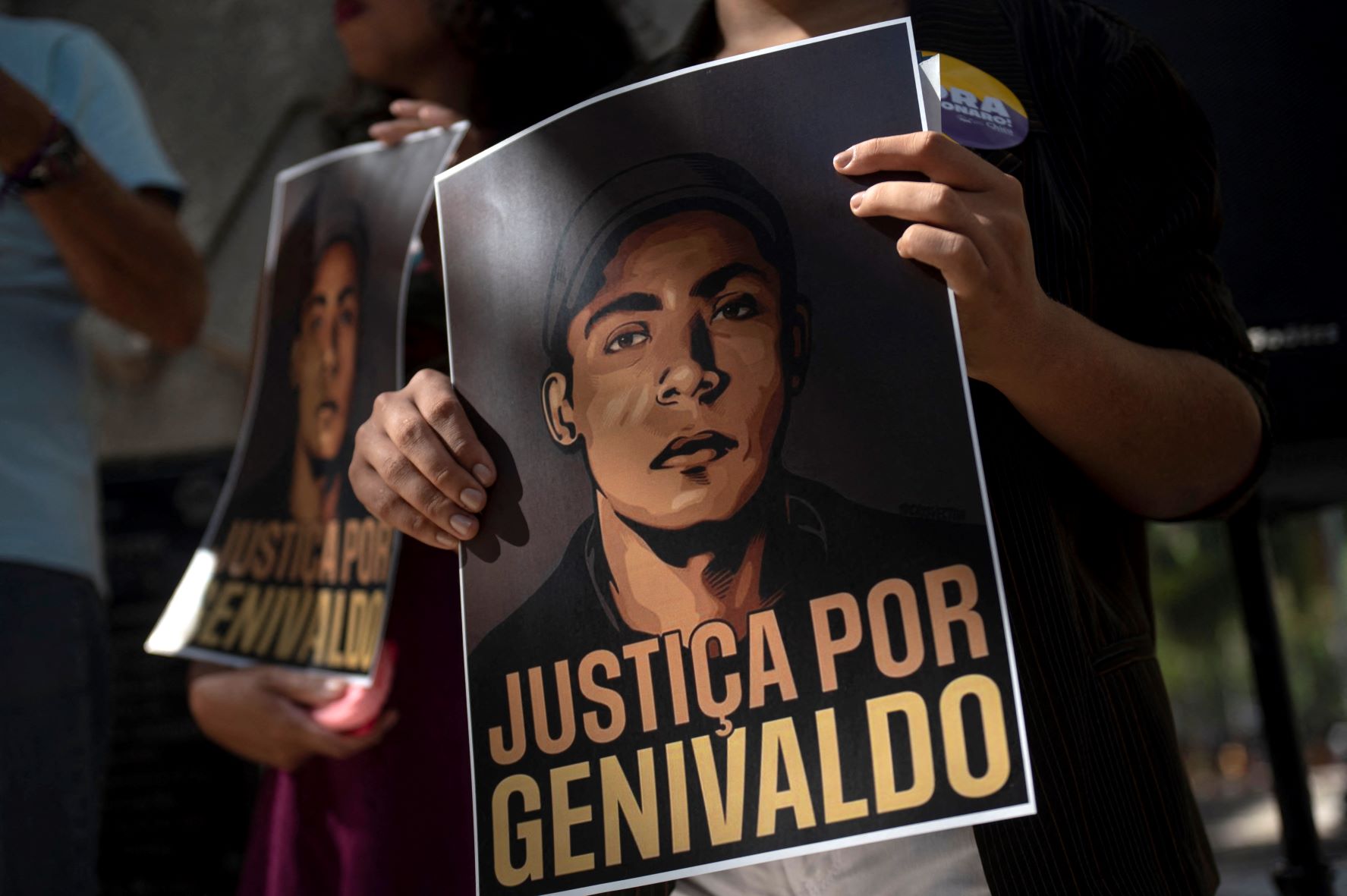 Protesto no Rio contra tortura e morte de Genivaldo por policiais: especialista em segurança critica formação (Foto: Mauro Pimentel / AFP - 27/05/2022)