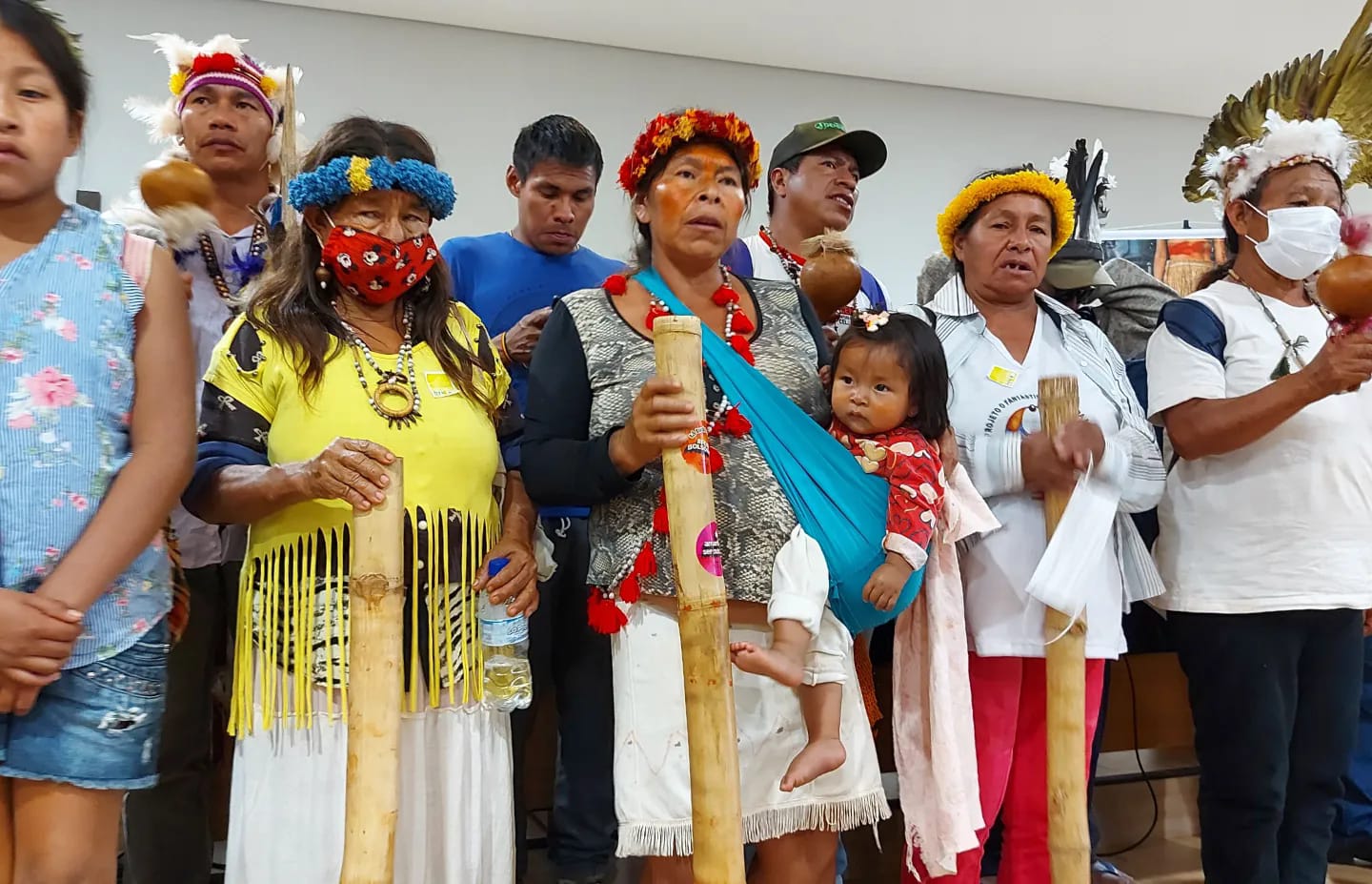 Indígenas no lançamento do relatório do Cimi: aumento no número de invasões de territórios (Foto: Cimi/Divulgação)