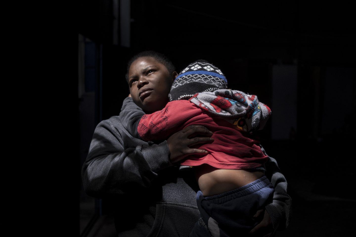 Mariana Moreira conta com um centro comunitário em São Paulo para alimentar sua família. Em 2020, quase 40% das pessoas na América Latina sofreram insegurança alimentar moderada ou grave. Foto Dan Agostini / Diálogo Chino