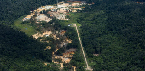 Garimpo ilegal na Terra Yanomami: mineração em áreas indígenas faz parte da ofensiva do governo pelo marco legal da destruição ambiental (Foto: Bruno Kelly/Amazônia Real)