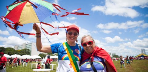 As professoras pernambucanas Sandra e Izailde na festa da posse de Lula: dois dias e meio de viagem com esperança de dias melhores para a educação (Foto: Tatiana Reis)