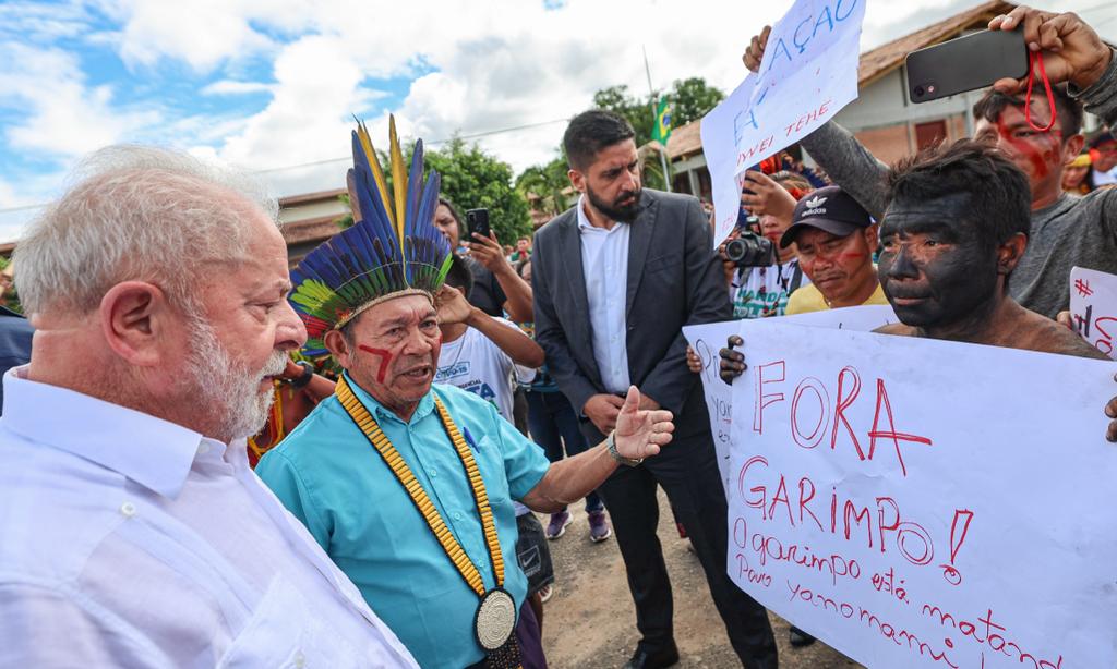 Yanomamis pedem fim do garimpo durante visita de Lula a Roraima: decreto presidencial prevê até destruição de aeronaves para retirar garimpeiros da TI Yanomami (Foto: Ricardo Stuckert - 21/01/2023)