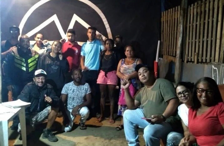 Apresentação da plataforma Contrate Quem Luta na Ocupação Luisa Mahin, extremo Sul de São Paulo, em março de 2022. Foto: Divulgação/Instagram
