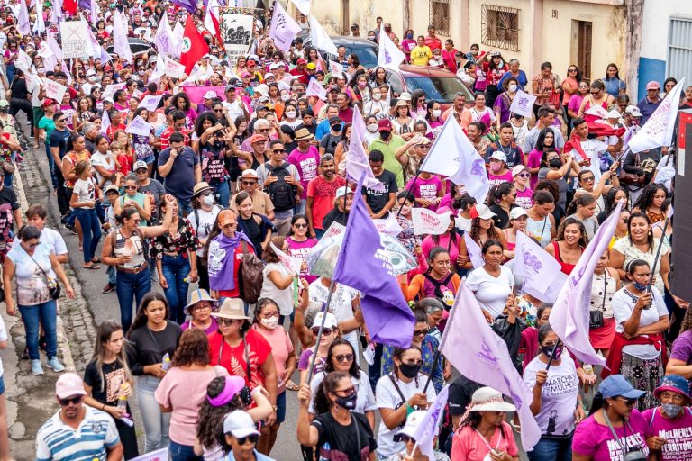 Marcha pela Vida das Mulheres e pela Agroecologia, na Paraíba: alerta sobre impacto de parques de energia e renovável (Foto: Arquivo AS-PTA)
