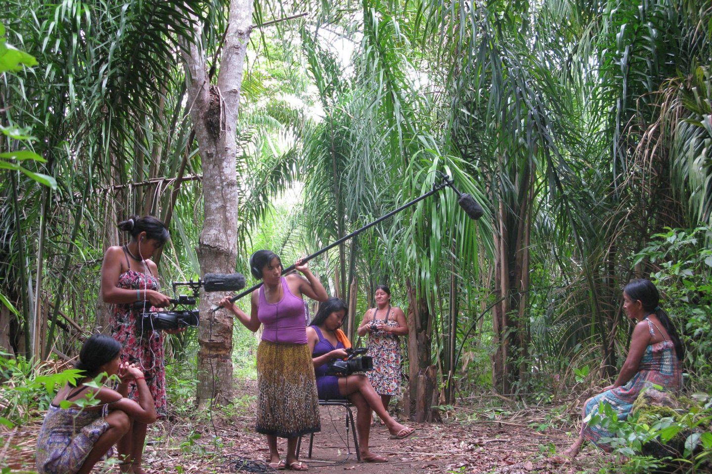 Há 14 anos, o Instituto Catitu promove formação audiovisual em comunidades indígenas. Foto: Reprodução/Facebook