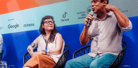Orlando Silva, ao lado da jornalista Tai Nalon: ‘PL das Fake News pretende modificar o regime de responsabilidade das empresas, que é o núcleo do problema’ (Foto: Any Duarte / Festival 3i)